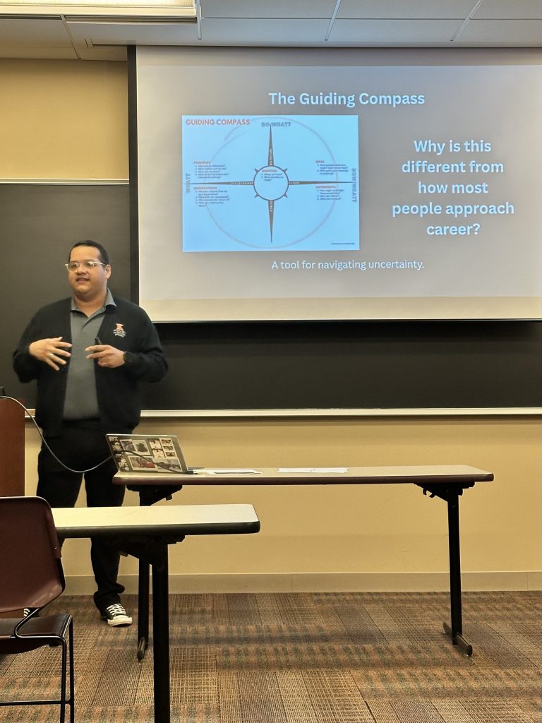 Alejandro Alaniz '18 in Sophomore Seminar